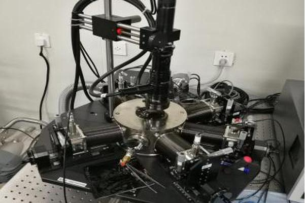 ATA-P1005压电叠堆放大器在纳米定位台驱动中的应用 ATA-P1005压电叠堆放大器在纳米定位台驱动中的应用